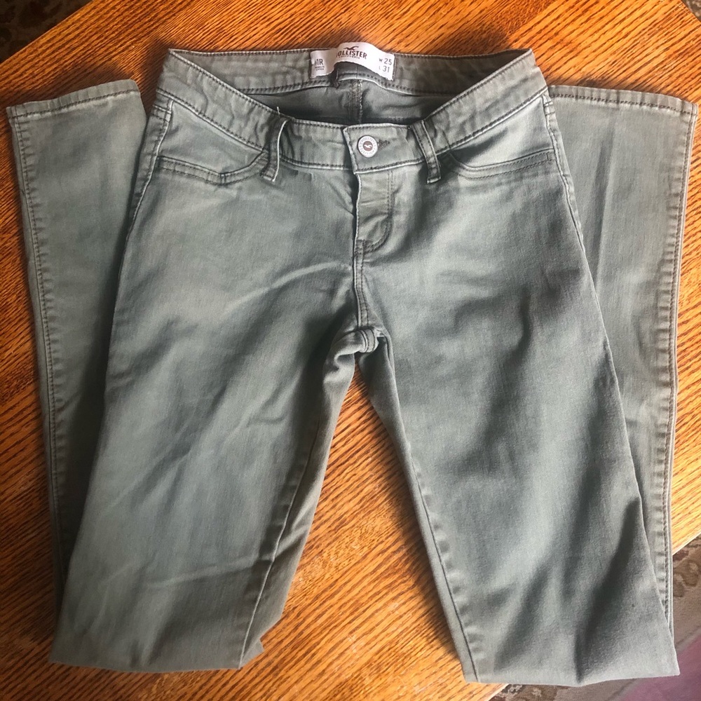 Hollister sage green pants, 1R, great condition